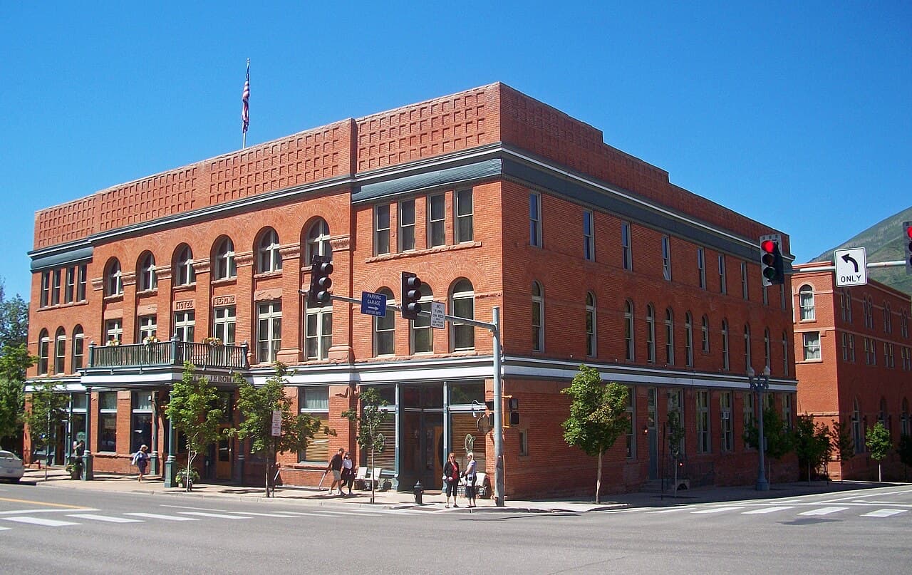 Hotel Jerome, Auberge Collection