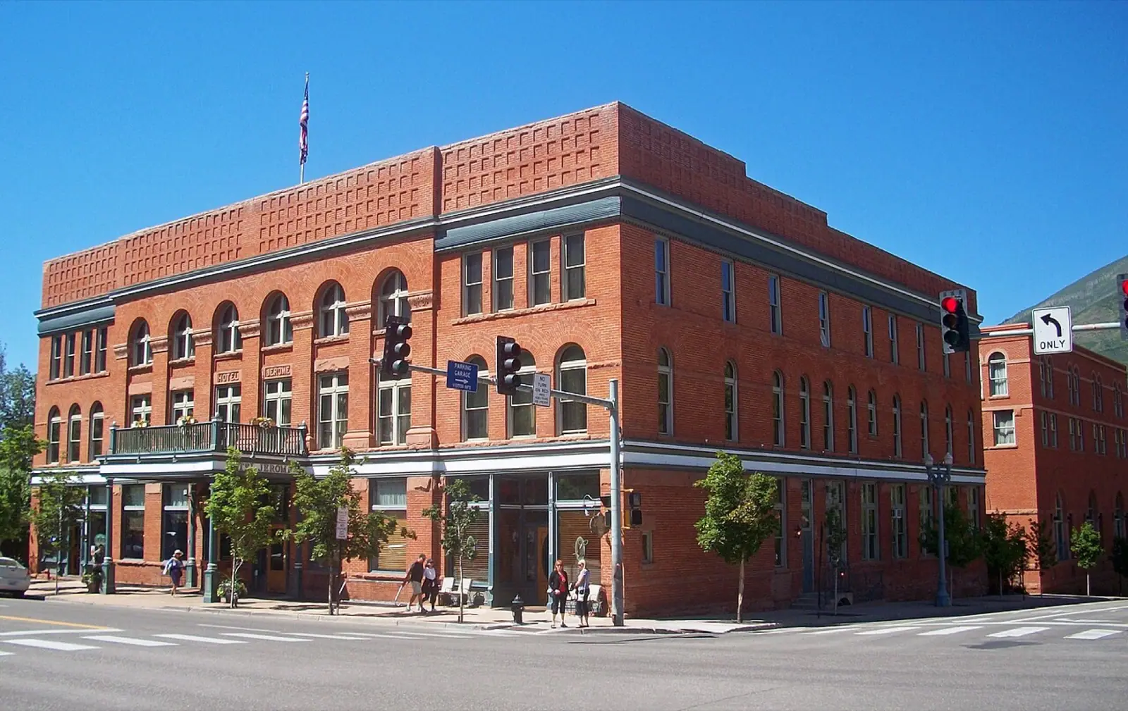 Hotel Jerome, Auberge Collection