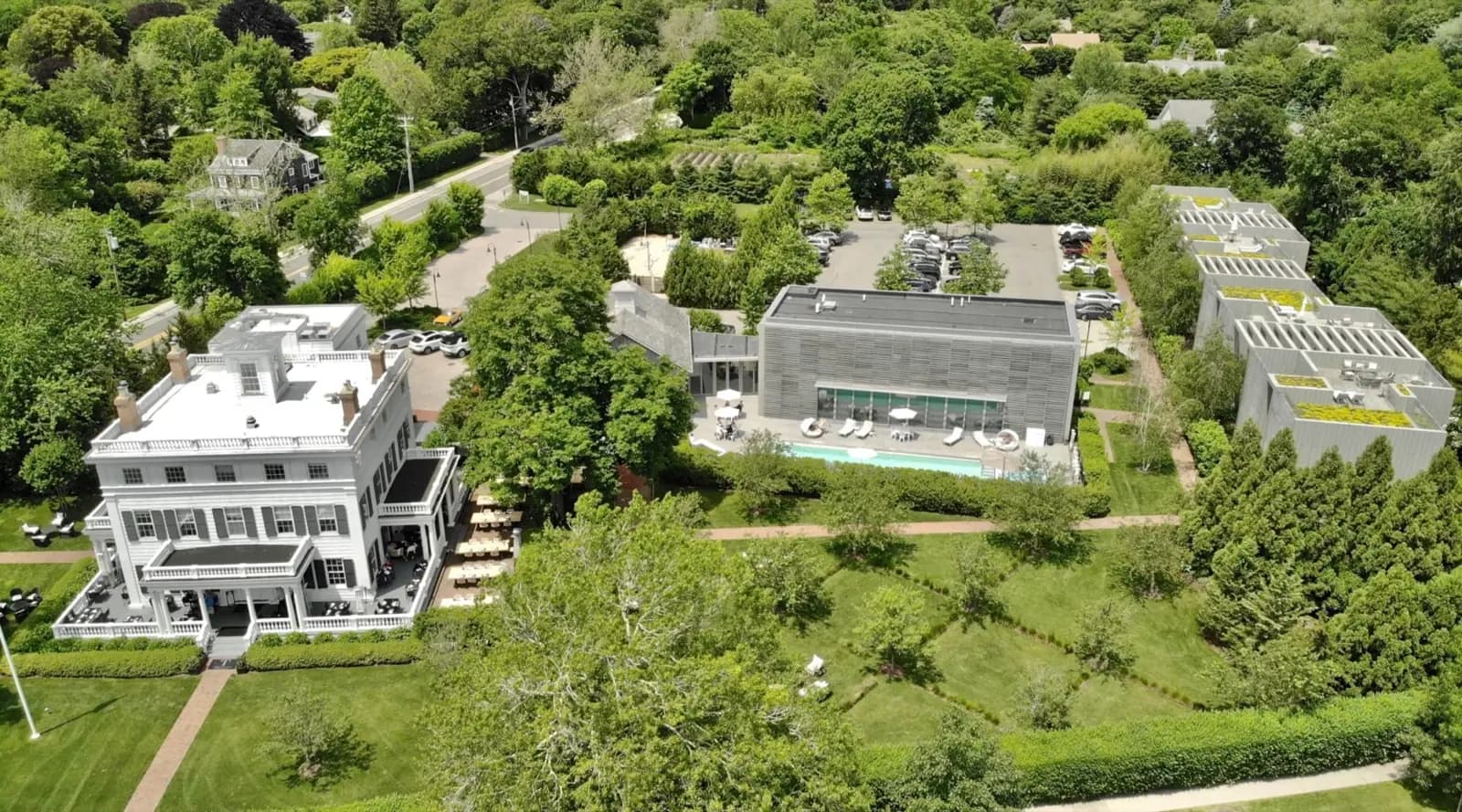 Topping Rose House