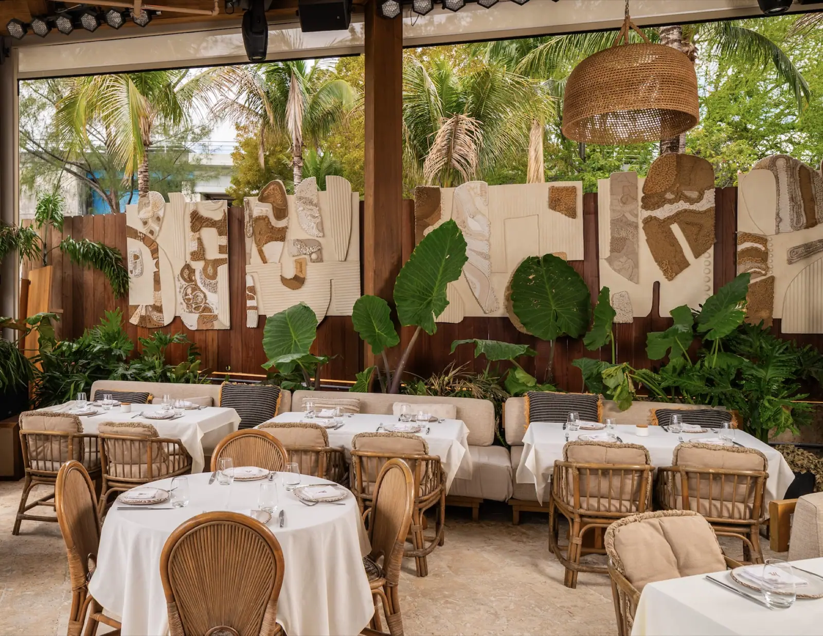 Casa Neos Beach Club — Sunset Rituals