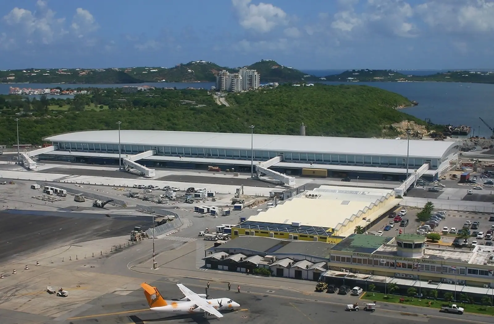 Helicopter · SXM → SBH