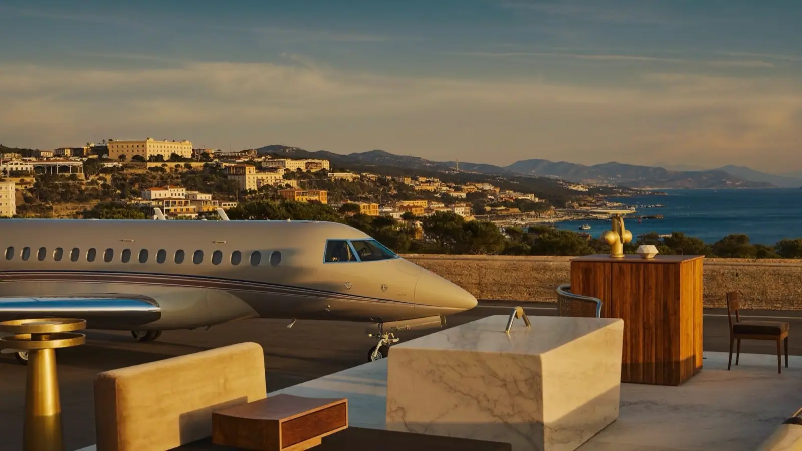 Private jet · LFTZ / LFMD