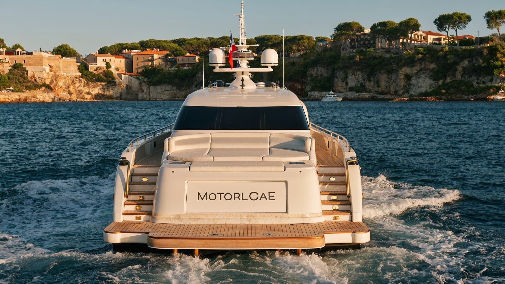 Prado · day-charter Pampelonne