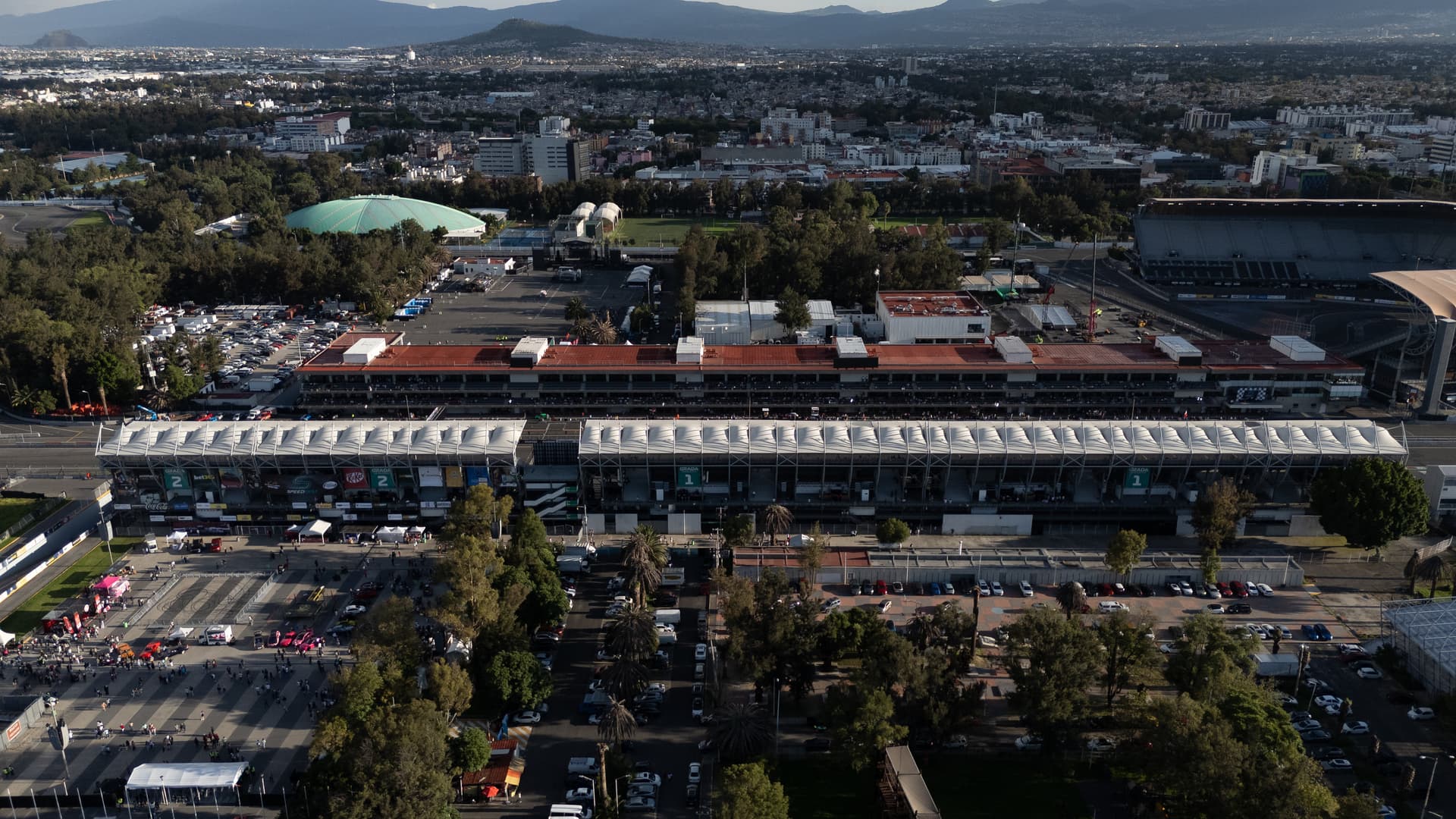 Mexico City Grand Prix 2026: Where to Stay, Move, and Plan Around Día de Muertos